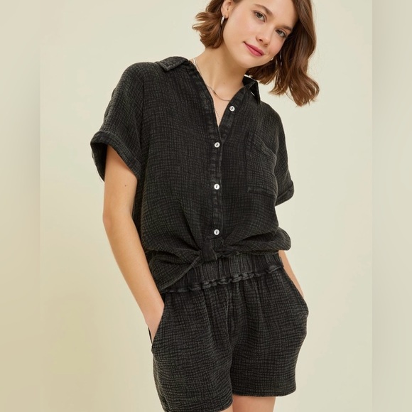 Heyson Pants - NWT Heyson, boutique brand. Gauze black mineral washed short set. Several sizes
